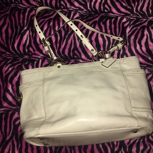 WHITE LEATHER COACH BAG